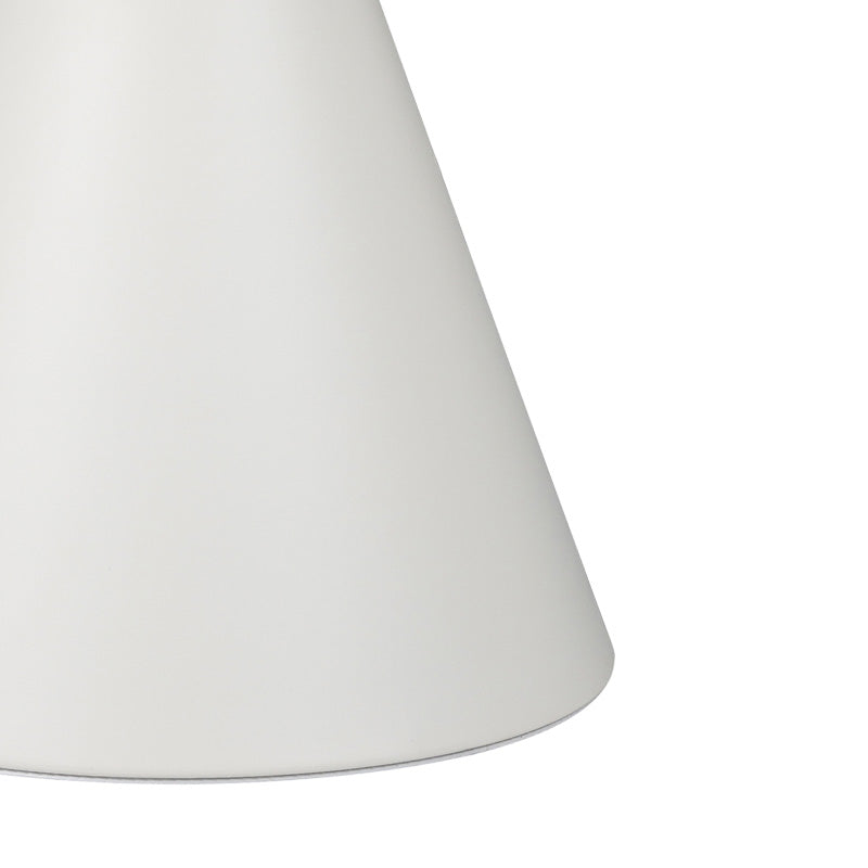 Βοηθητικά τραπέζια Coozlin Inart sintered stone σε απόχρωση λευκό μαρμάρου με λευκό μέταλλο