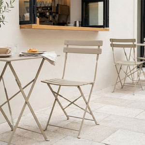 Καρέκλα Bistro pakoworld μεταλλική αναδιπλούμενη σε μπεζ απόχρωση 42x46x82εκ