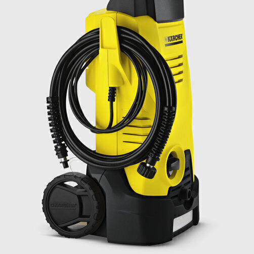Το πλυστικό μηχάνημα της Karcher λειτουργεί με ρεύμα και πρέπει να συνδεθεί στην παροχή νερού. Η μέγιστη πίεση του πλυστικού είναι 120 bar και η μέγιστη ροή νερού 380 lt/h