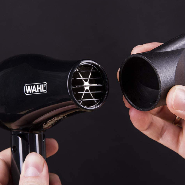 <h2>WAHL 30332 TRAVEL DRYER ΣΕΣΟΥΑΡ</h2>
<h2 class="title section-title specs-section"><span class="content">Χαρακτηριστικά</span></h2>
<div class="specs-container content section">
<div class="spec-groups">
<div class="spec-details">
<dl>
 	<dt>Φυσούνα</dt>
 	<dd><strong>Ναι</strong></dd>
</dl>
<dl>
 	<dt>Ισχύς</dt>
 	<dd>1000 W</dd>
</dl>
<dl>
 	<dt>Ionic</dt>
 	<dd>Όχι</dd>
</dl>
<dl>
 	<dt>Κρύος Αέρας</dt>
 	<dd>Όχι</dd>
</dl>
<dl>
 	<dt>Ταχύτητ